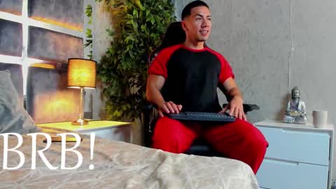 Bastian Independent Model online show from December 5, 4:49 pm