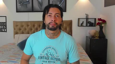 Snapshot of bastian_jones1 chatting on October 7, 7:04 am bastian_jones1 online show from October 7, 7:04 am