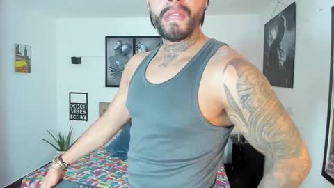 Snapshot of bastian_jones1 chatting on October 26, 3:55 pm bastian_jones1 online show from October 26, 3:55 pm