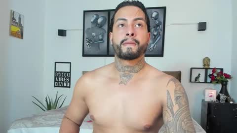 bastian_jones1 online show from November 5, 10:23 pm