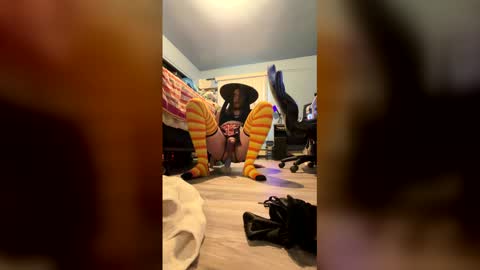 bathingcat online show from April 19, 12:33 am