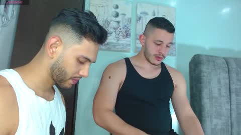 batmayrobin6 online show from March 7, 12:48 am