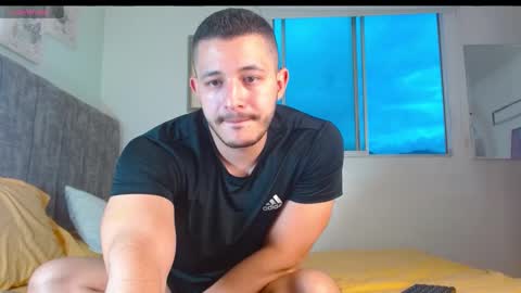 batmayrobin6 online show from February 23, 11:14 pm