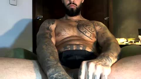 Snapshot of bby044 chatting on February 6, 9:22 am bby044 online show from February 6, 9:22 am