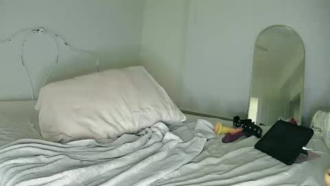 bby2brat online show from February 26, 5:24 am