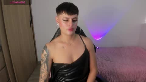 Cami online show from February 5, 9:40 pm