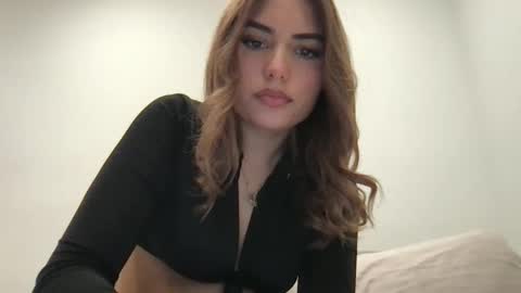 bbypiamia online show from November 27, 8:44 am