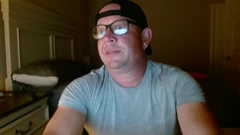 bdon1977 online show from October 12, 2:04 am