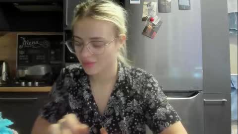 Snapshot of be_daddy chatting on September 16, 2:31 pm Summer BABY online show from September 16, 2:31 pm