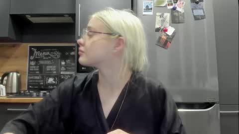 Snapshot of be_daddy chatting on October 8, 2:45 pm Summer BABY online show from October 8, 2:45 pm