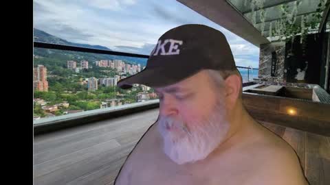 Dookie online show from December 7, 9:06 pm