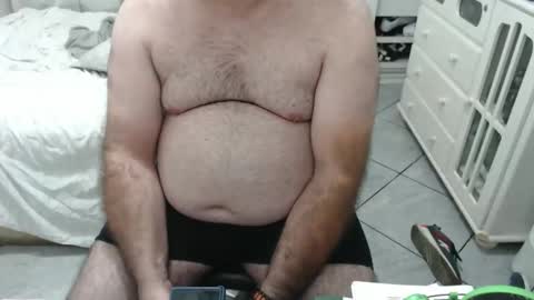 Snapshot of beastbearmg chatting on October 19, 2:49 am beastbearmg online show from October 19, 2:49 am