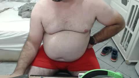 Snapshot of beastbearmg chatting on October 7, 11:23 pm beastbearmg online show from October 7, 11:23 pm