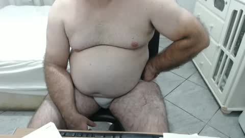 Snapshot of beastbearmg chatting on October 2, 1:37 am beastbearmg online show from October 2, 1:37 am