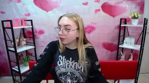 BeatriceFlyy online show from March 7, 1:44 pm