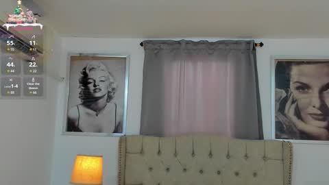 Ariana Reyes online show from December 20, 1:18 pm