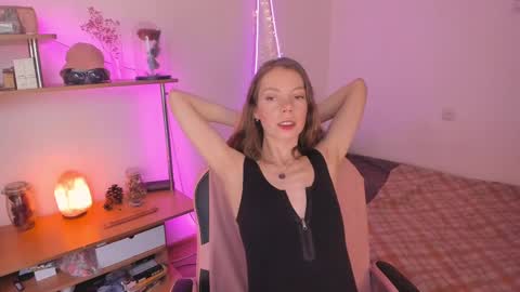 Eliise online show from February 11, 9:09 am