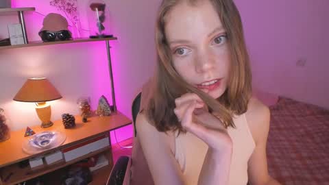 Eliise online show from December 30, 9:37 am