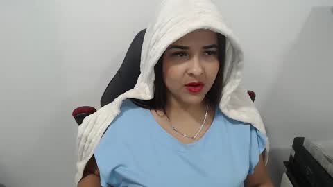 Snapshot of beautyykarol chatting on October 20, 10:26 pm beautyykarol online show from October 20, 10:26 pm