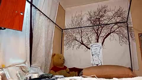 beencee2 online show from November 5, 6:59 am