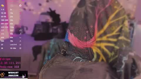 Snapshot of beethmanning_ chatting on October 16, 10:08 pm online show from October 16, 10:08 pm