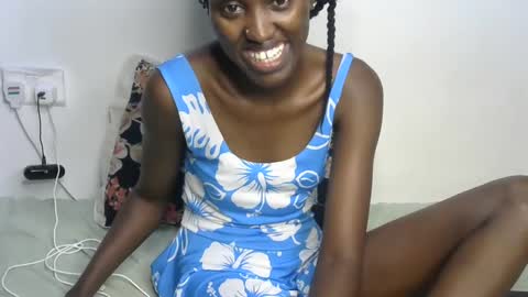 Snapshot of beib_love chatting on December 16, 5:33 pm beib_love online show from December 16, 5:33 pm