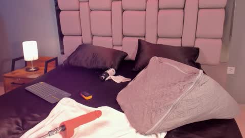 Bella online show from March 28, 8:27 am