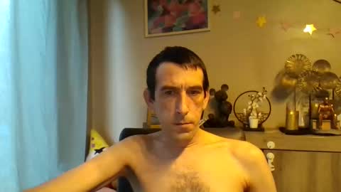 Snapshot of belgianboy33 chatting on October 21, 7:35 am Dreamcock online show from October 21, 7:35 am