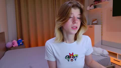 Bella online show from October 27, 4:07 pm