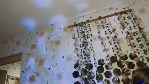 Snapshot of bella_and_alice chatting on September 17, 5:38 pm bella_and_alice online show from September 17, 5:38 pm