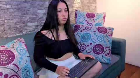 bella_cartervg online show from March 17, 12:21 pm