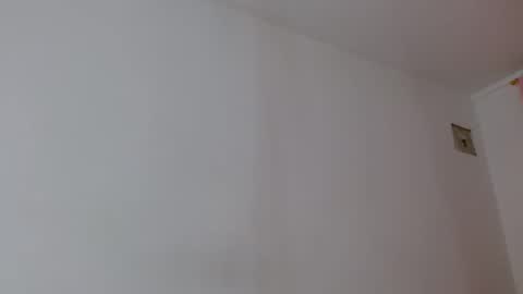 bella_gentle online show from May 12, 9:29 am