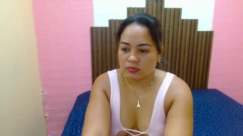 im Bella online show from December 2, 3:21 pm