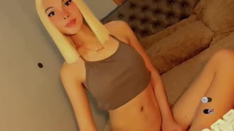 Bella online show from December 3, 11:05 pm