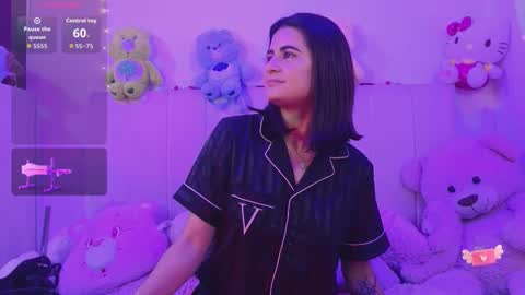 bella_thixx online show from March 10, 4:06 am