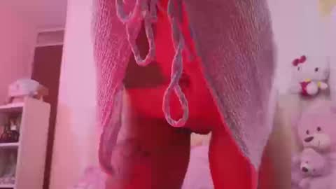 bella_thixx online show from March 11, 4:48 am