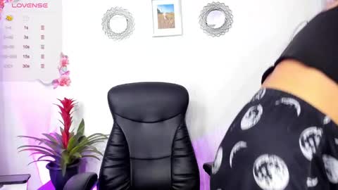 Bella online show from February 25, 4:46 am