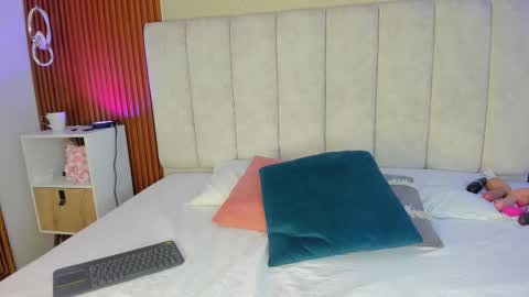 Cris online show from November 9, 11:35 am