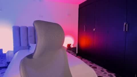 bellaastorm online show from November 14, 9:49 pm