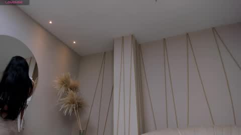 Snapshot of bellacarteer_ chatting on February 19, 11:17 am Bella C online show from February 19, 11:17 am