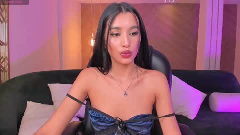 Snapshot of bellacarteer_ chatting on March 4, 1:12 am Bella C online show from March 4, 1:12 am