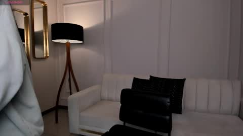 Snapshot of bellacarteer_ chatting on March 12, 11:20 am Bella C online show from March 12, 11:20 am