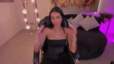 Snapshot of bellacarteer_ chatting on October 5, 5:31 pm Bella C online show from October 5, 5:31 pm