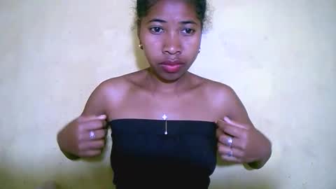 Snapshot of bellaena chatting on October 22, 7:15 pm bellaena online show from October 22, 7:15 pm