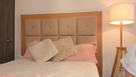 Bella Mia online show from January 7, 8:25 pm