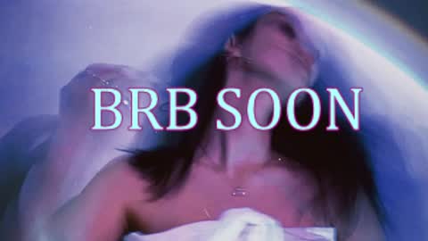 bellaparker_ online show from May 6, 11:49 am