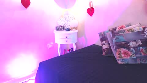 bellarooux online show from February 26, 11:57 am