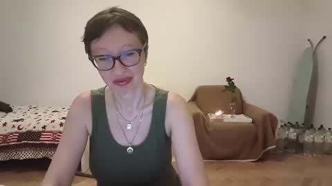 Emma online show from June 21, 7:42 pm