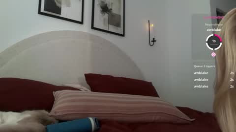 Isabella Ryder online show from November 8, 11:30 pm