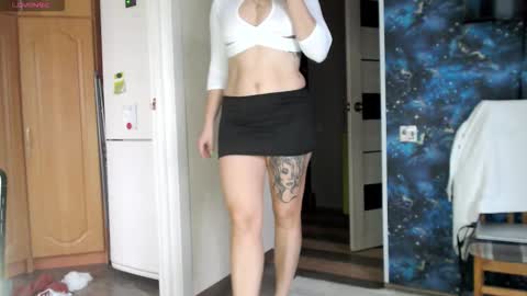 Snapshot of bellastrong_ chatting on October 18, 4:38 am Bella online show from October 18, 4:38 am